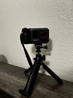 Insta 360 ace pro 2