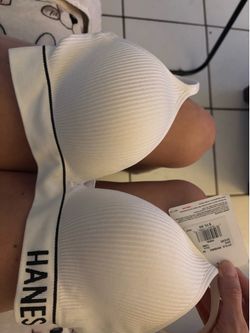 NWT Hanes ComfortFit Seamless Sports Bra