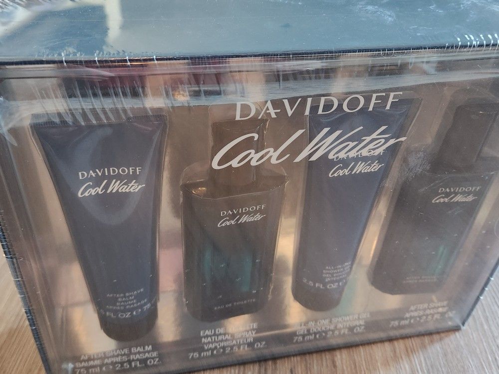 NEW Davidoff Men's Cool Water Cologne Set