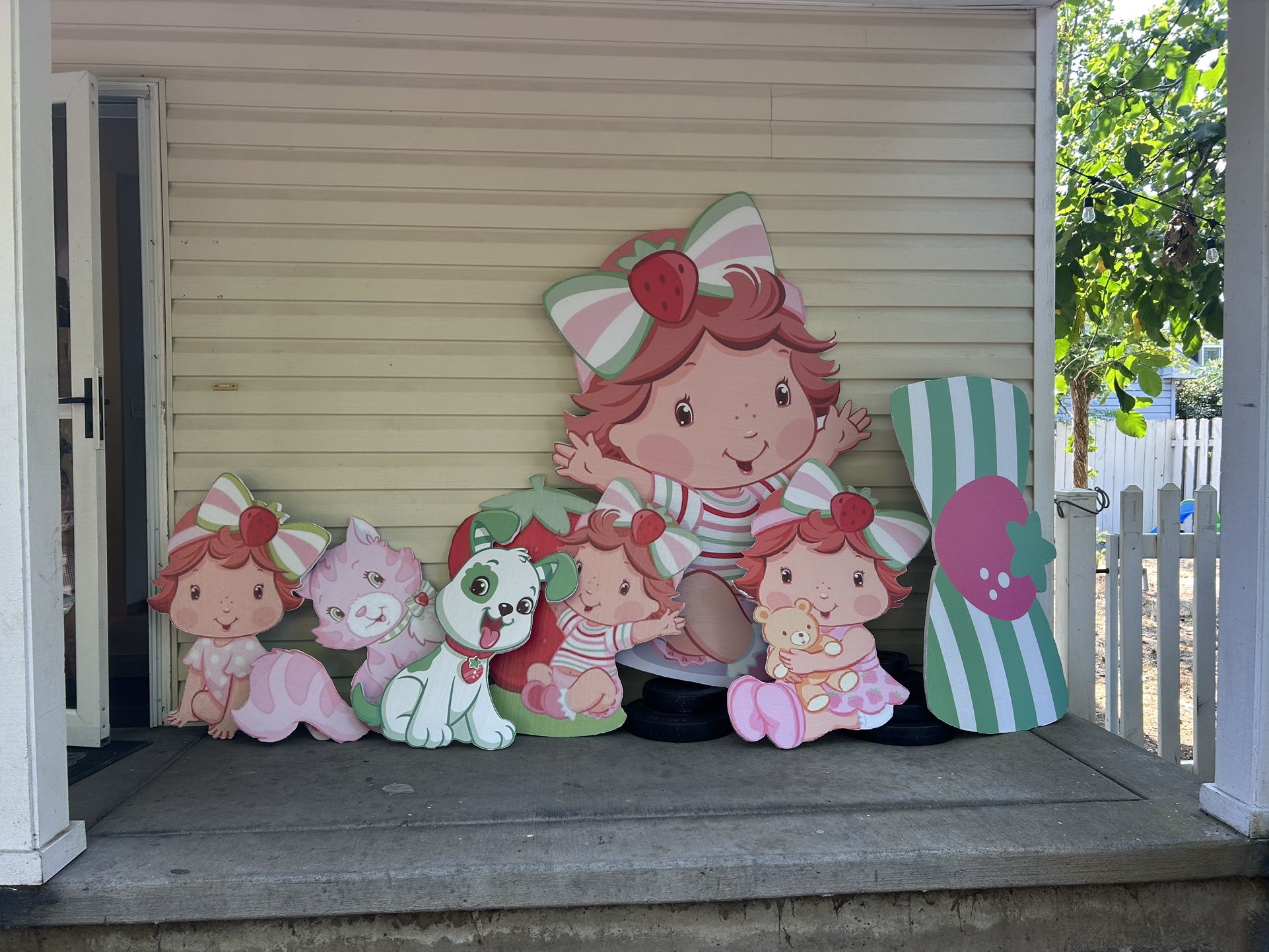 Strawberry Shortcake Decoration