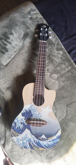 Luna Ukelele