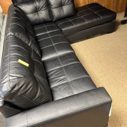 Nice Cozy Stylish Sectional! 