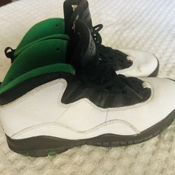 Jordon Leather Boys Size 5 Y Good Quality Shoes 