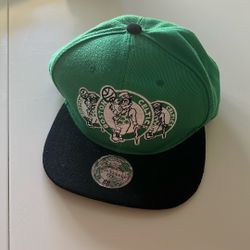 “GOOD CONDITION” BOSTON CELTICS ADJUSTABLE HAT 