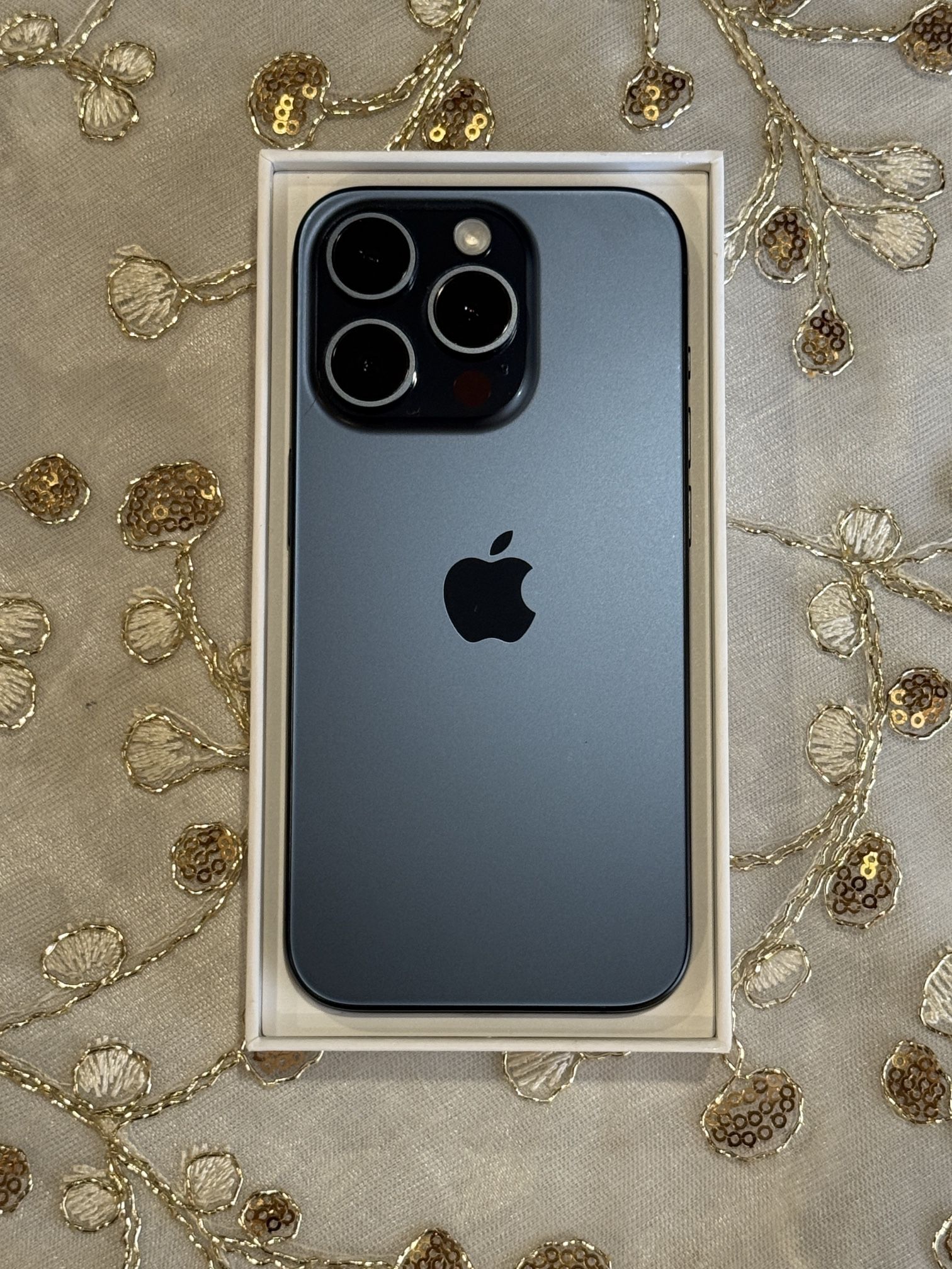 IPHONE 15 PRO