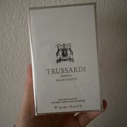 Trussardi perfume