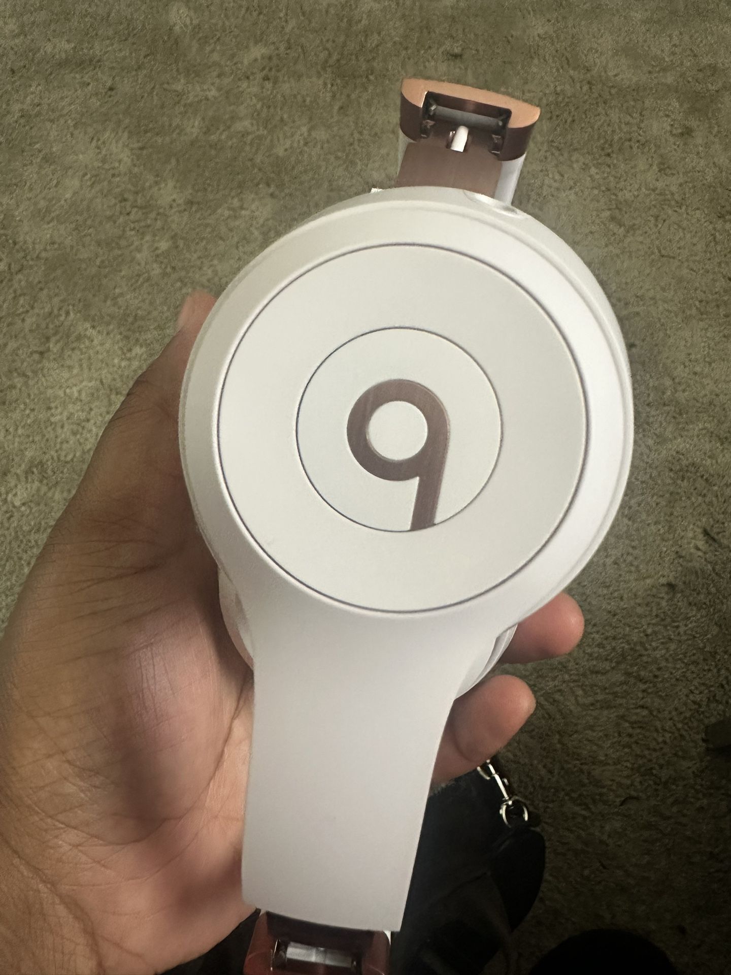 Beats Solo 4