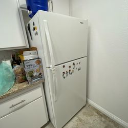 Refrigerator - Very Good Condition $50