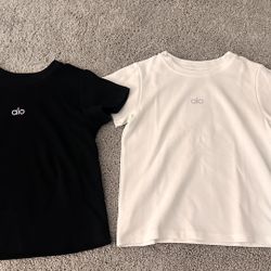 Alo Yoga t Shirts ( large) 