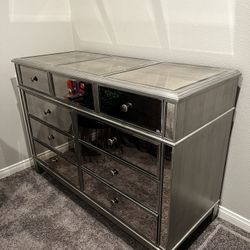 Mirror Dresser