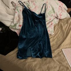 CUTE VELVET BLUE DRESS