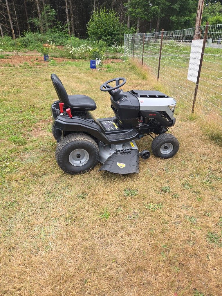 Murray lawn tractor