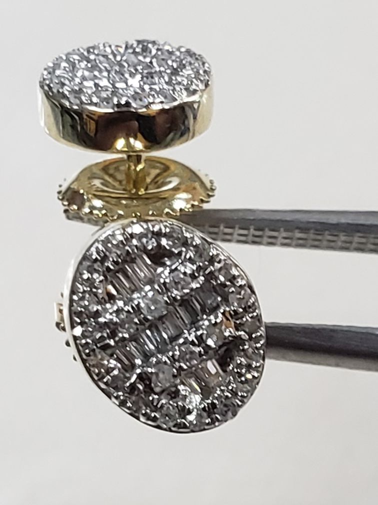 Brilliant cut 0.25 carat diamonds 14k yellow gold screw back settings brand new stud earrings