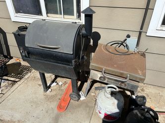 Treager smoker/blackstone grill