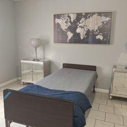 Adjustable Bed – Excellent Condition