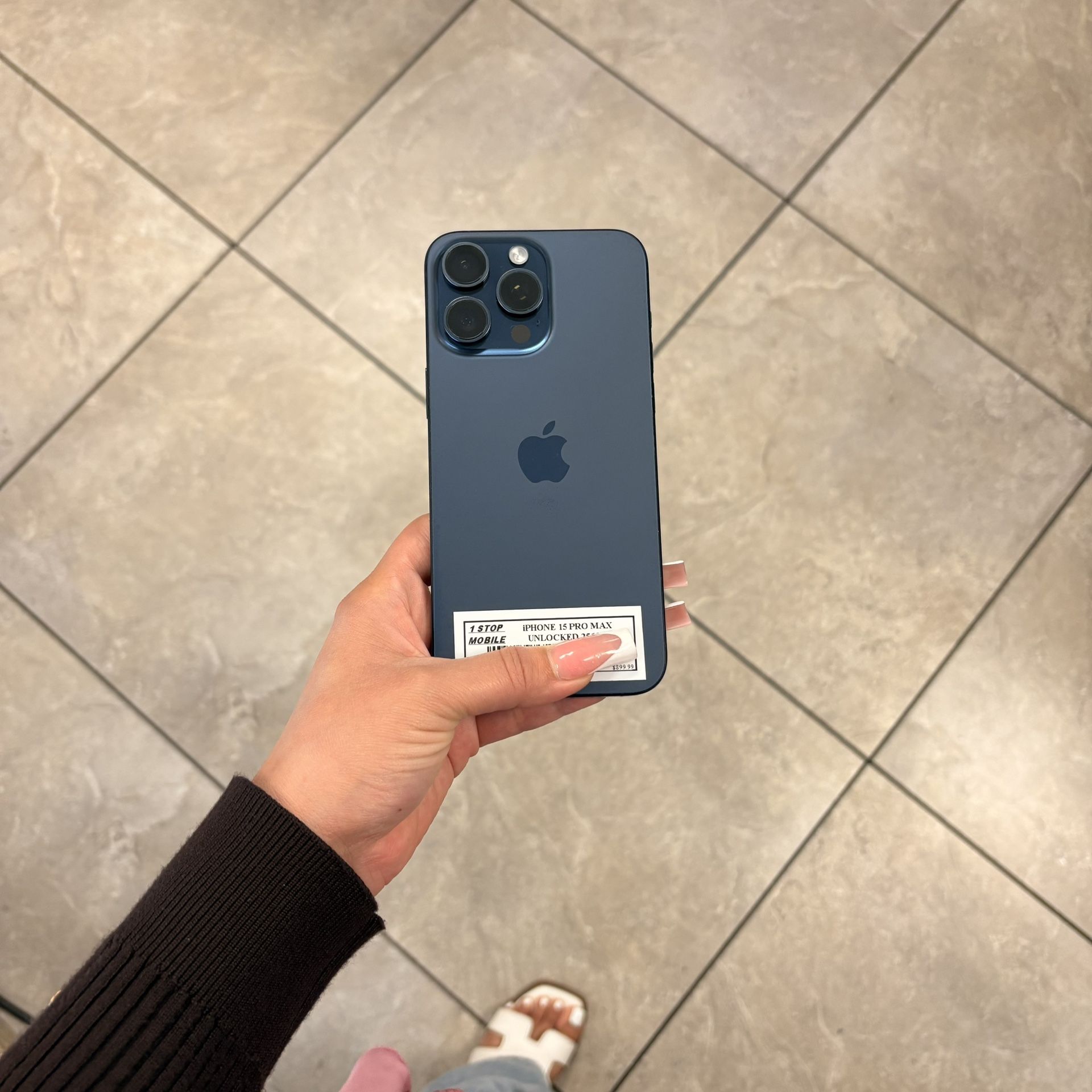 iPHONE 15 PRO MAX UNLOCKED 