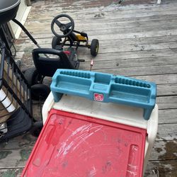 Step 2 Easel And Desk