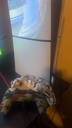 PS5 Slim Disc Edition – 1TB (Like New)