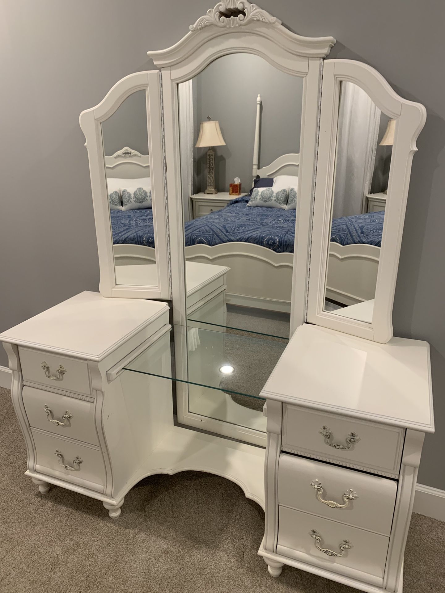 White bedroom set