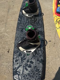 Hyperlite Franchise Wakeboard with Ronix Bindings