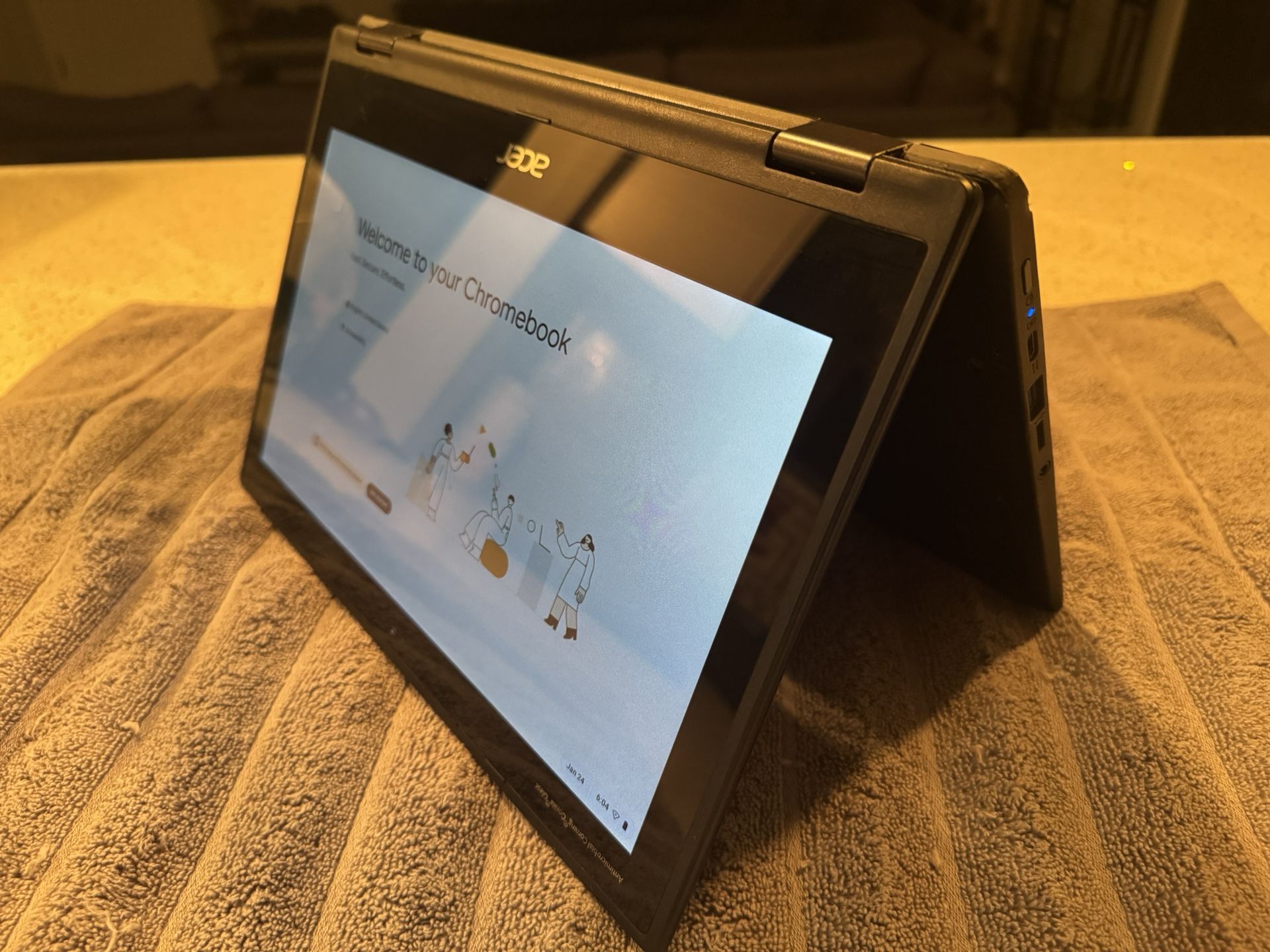 Acer Chromebook R752TN 2-in-1 4GB RAM 32GB Storage Touchscreen Chrome OS