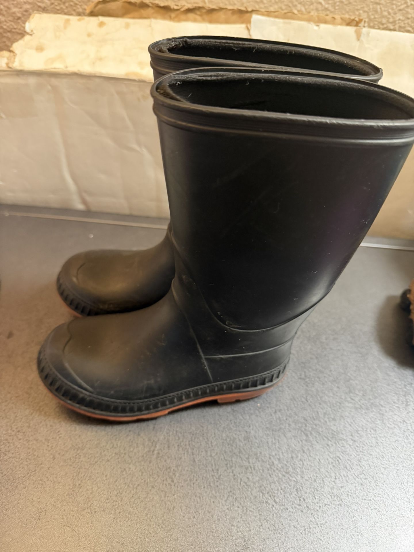 9/10 Rain Boots Toddler Boy