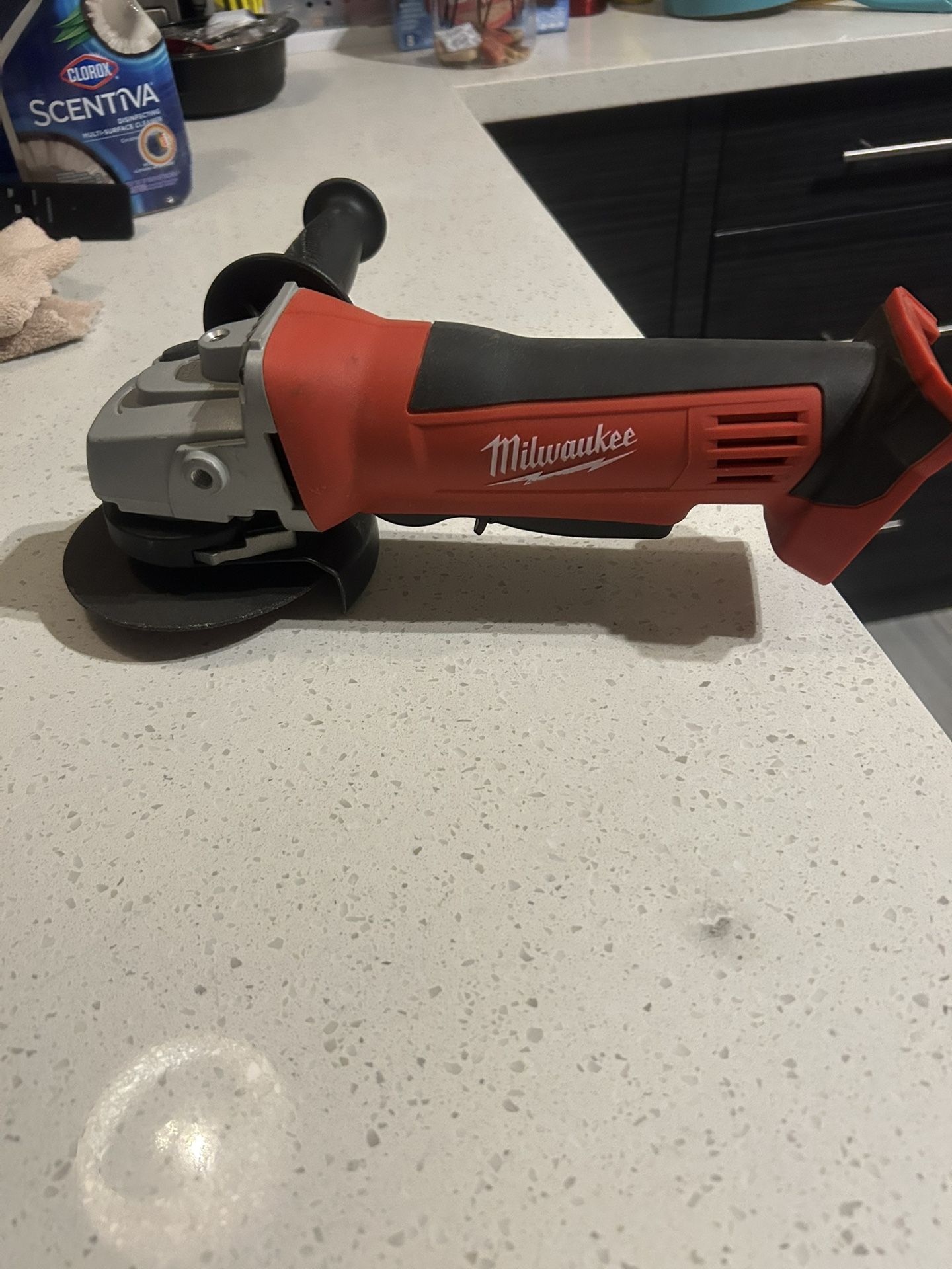 Milwaukee 18v Cut-off  Grinder