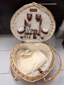 Picnic Time Brand - Heart Shaped Picnic Basket Set