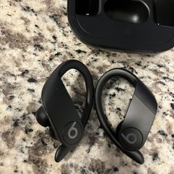 POWER BEATS PRO LIKE NEW!