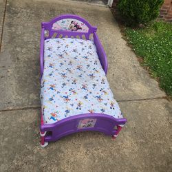 Ms Minnie Toddler Bed with Mattress