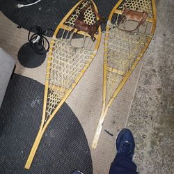 1950  Trapper Snow Shoes