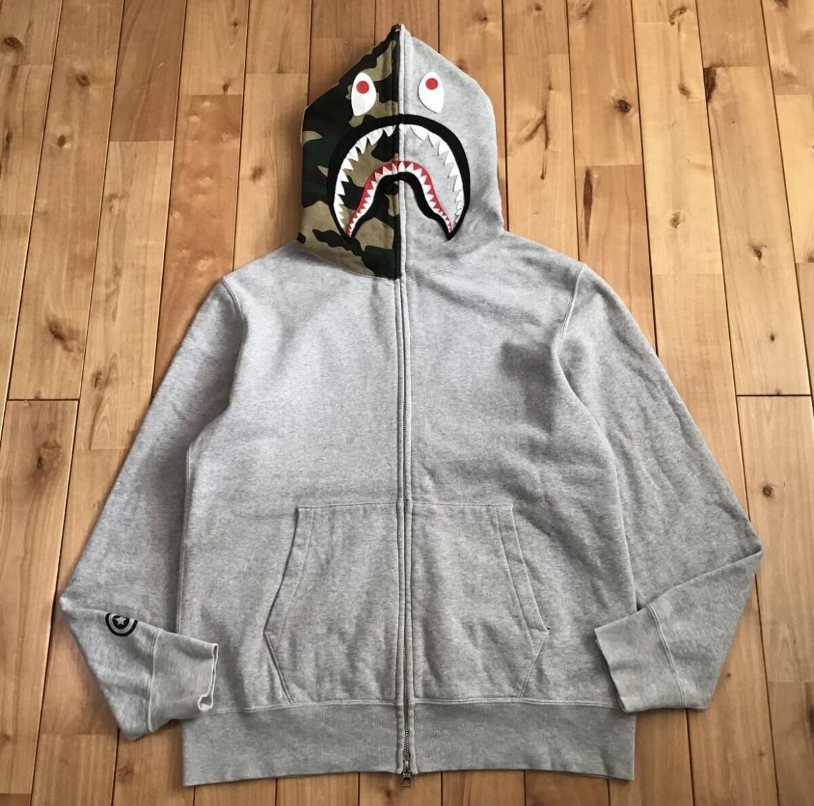 *Brand new* BAPE woodland camo Shark full zip hoodie NIGO Gray Size M *Authenticated (Multiple sizes available)
