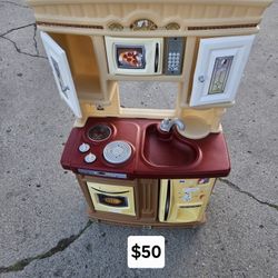 Play Kitchen 