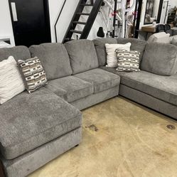 AP🎉 Double Chaise 2 Piece Sectional Couch/ Financing & Delivery Available 