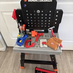 Kids work bench $25