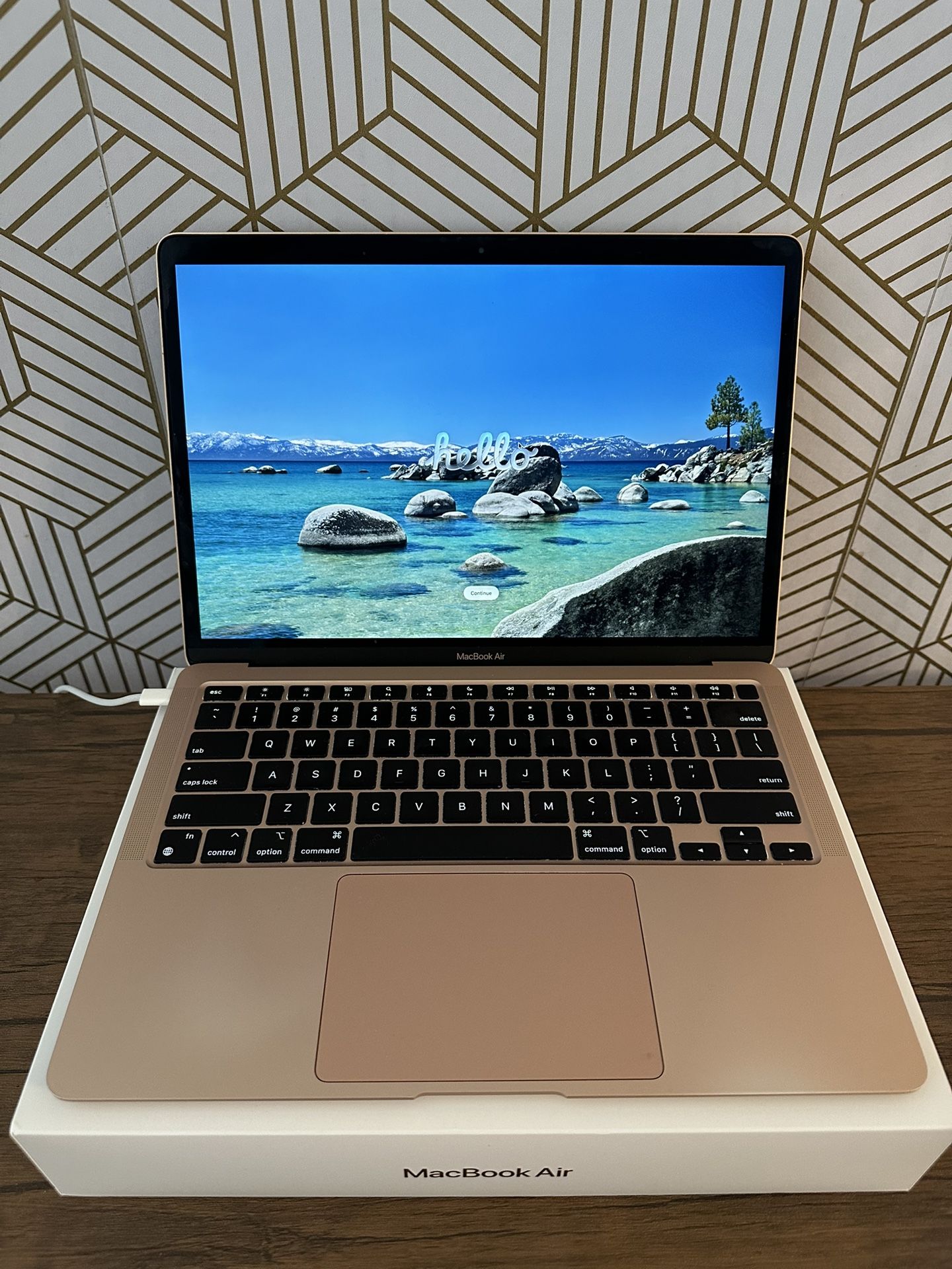 MacBook Air 13-inch 2020 M1 8GB Memory 256GB SSD