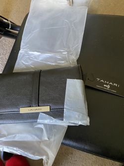 Trifold wallet by Tahari NEW