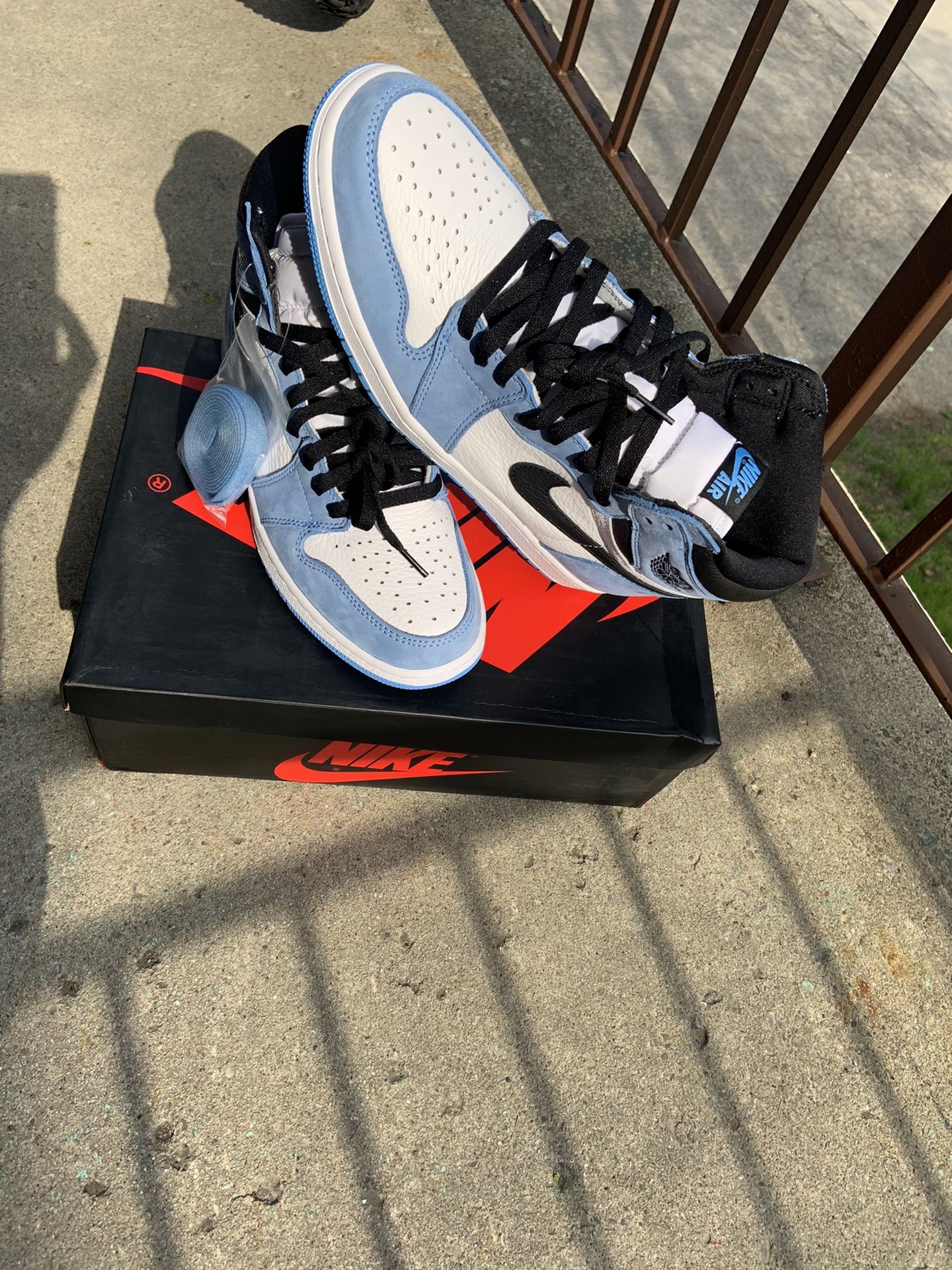Selling My Retro 1s Universe Blue