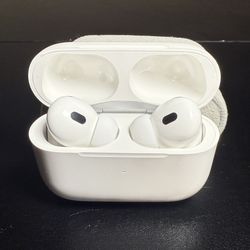 AirPods Pro (2nd Generation) with Charging Case – New (Only Tested Once)
