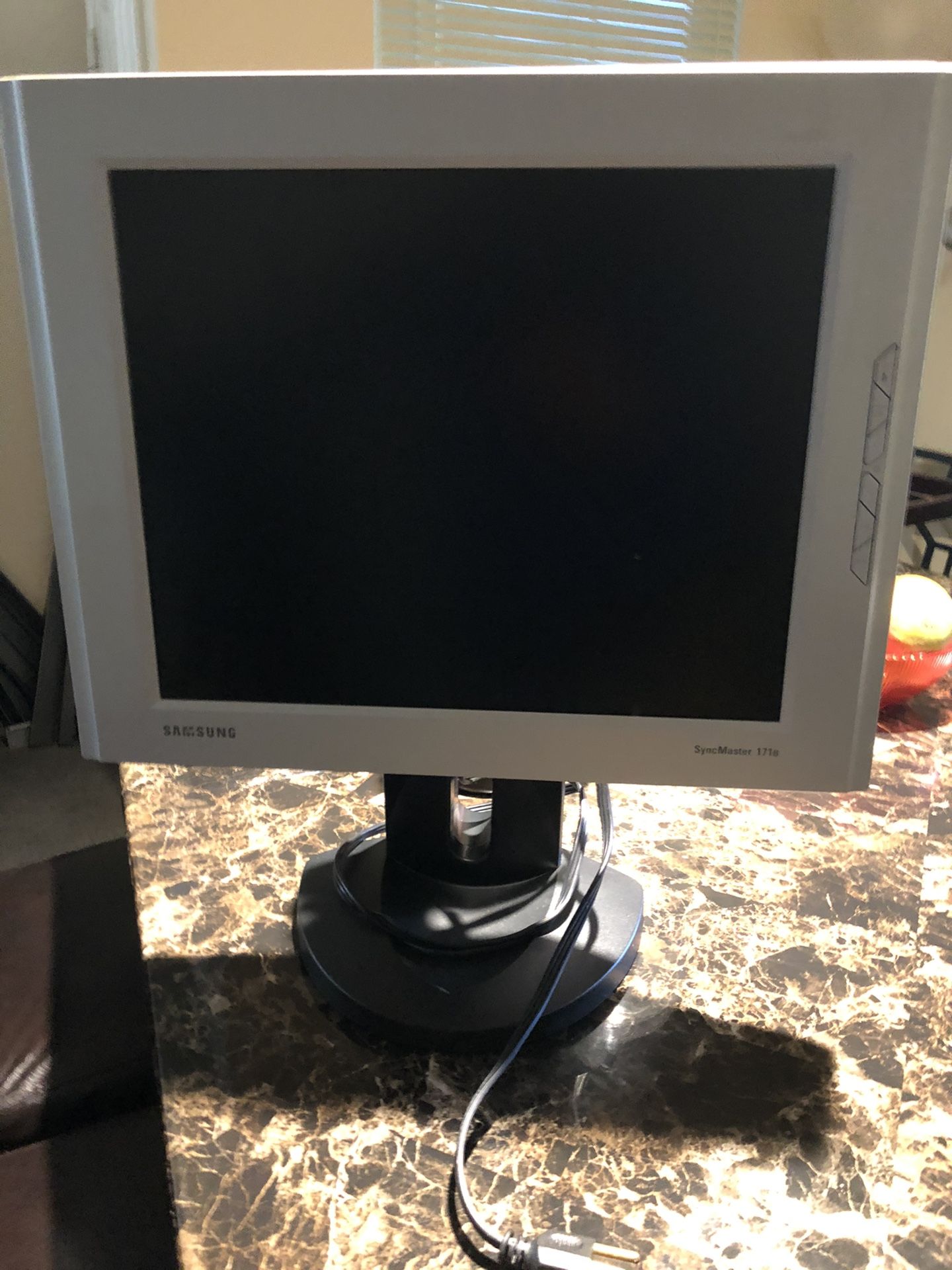 17 inch PC monitor !