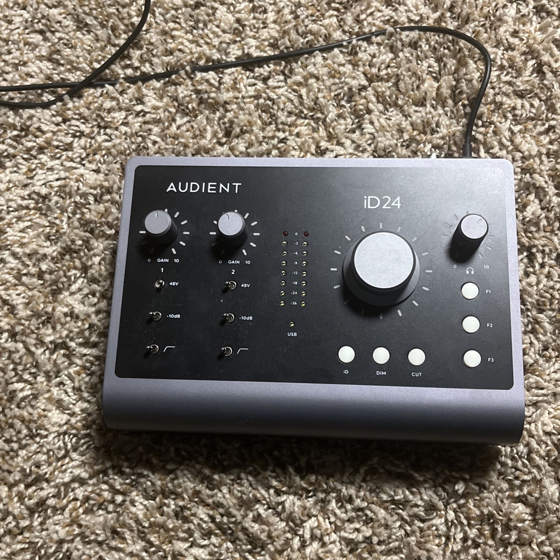 Audient Id24