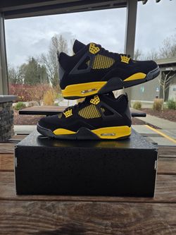 Jordan 4s yellow thunder