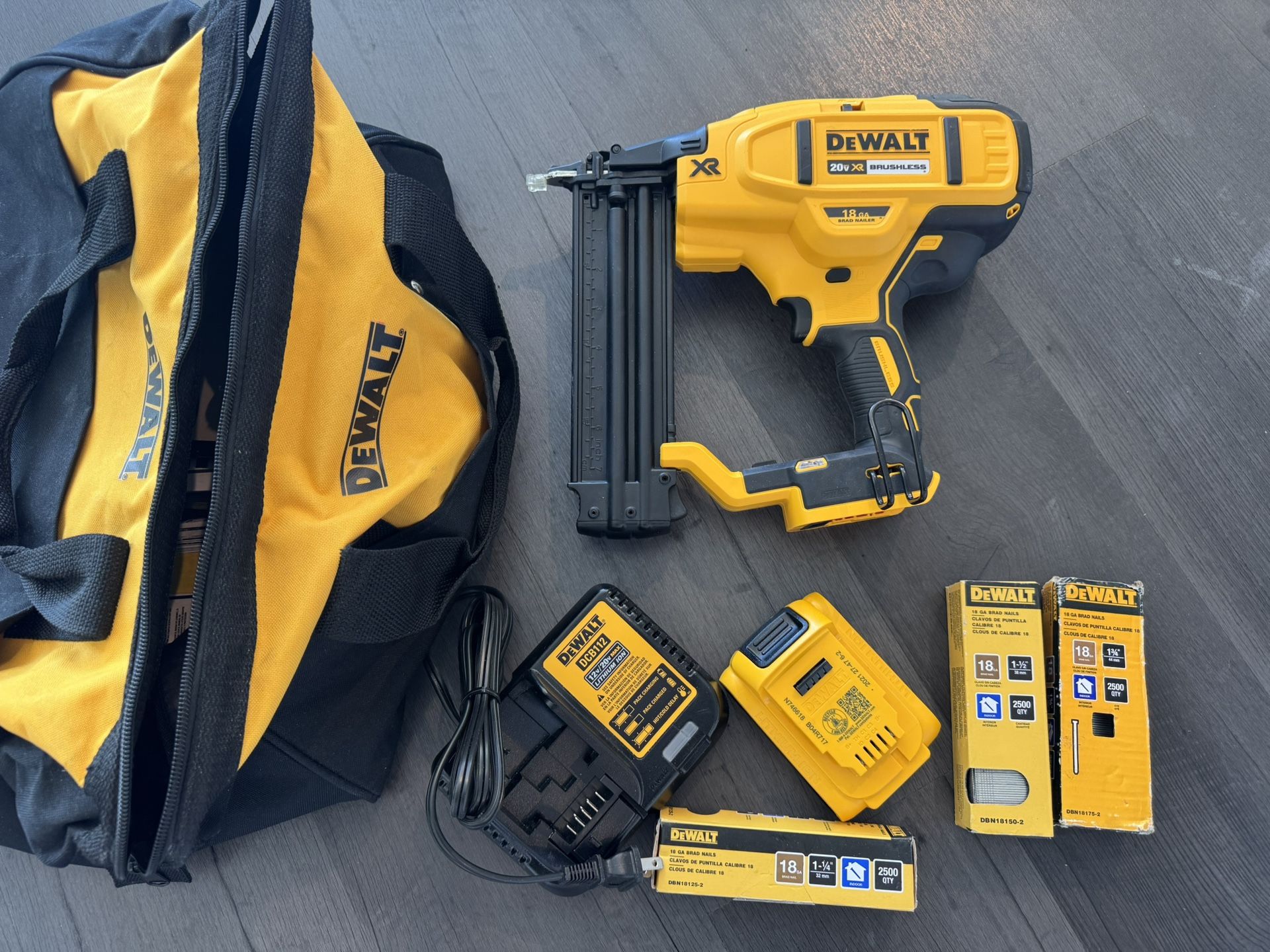 DEWALT 20v XR 18GA