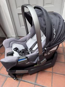 Infant Nuna Car seat With Base