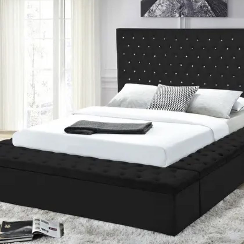 Titanic Furniture Folier Black Velvet Tufted Storage Bed with Faux Diamonds - Supreme King