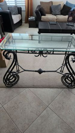 Entrance Table