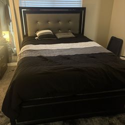Queen Bedroom Set 