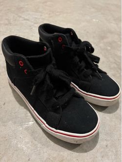 Boy shoes
