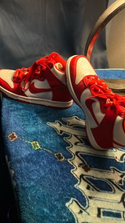 Nike dunk hi championship red  size 6y/7.5w