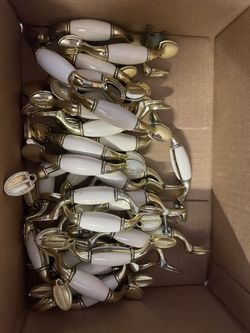 Box Of Cabinet Door Handles